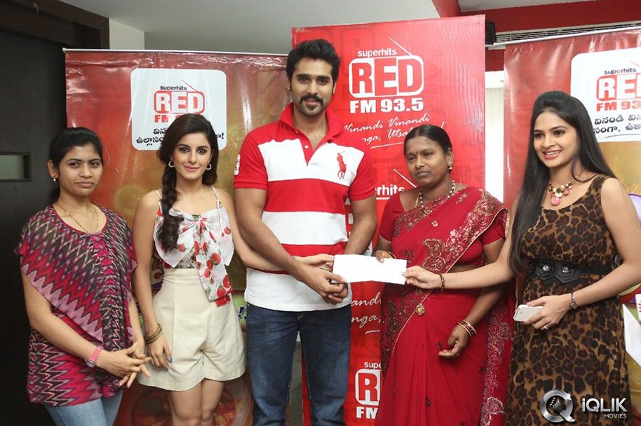 Maine-Pyar-Kiya-Movie-Team-at-Red-FM